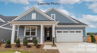 8629 Chagrin Dr in Cornelius, NC - Building Photo