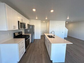 2974 W Graham Lp in Cedar City, UT - Building Photo - Building Photo