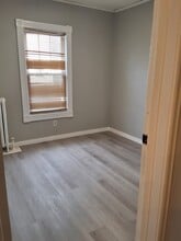 207 Downs St, Unit Apt 1 in Kingston, NY - Building Photo - Building Photo
