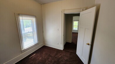 321 9th St N-Unit -323 in La crosse, WI - Building Photo - Building Photo