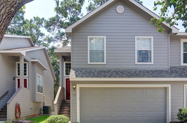 property at 127 N Villa Oaks Dr
