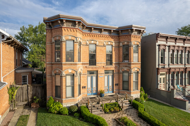 933 N Superior St in Toledo, OH - Building Photo - Building Photo