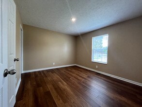 905 Spruce St in Springfield, TN - Building Photo - Building Photo