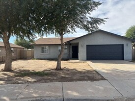 1722 S 48th Way in Yuma, AZ - Building Photo