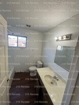 728 W 15th St in Newton, KS - Building Photo