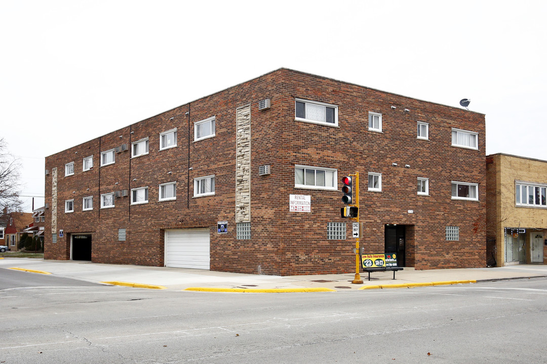 5758 W 35th St in Cicero, IL - Building Photo