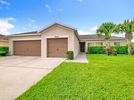 4044 Marina Isle Dr in Kissimmee, FL - Building Photo