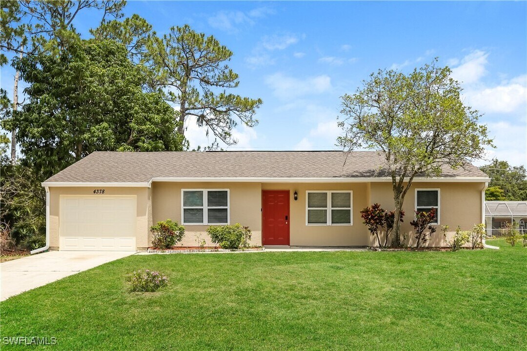 4378 Durant St in Port Charlotte, FL - Building Photo