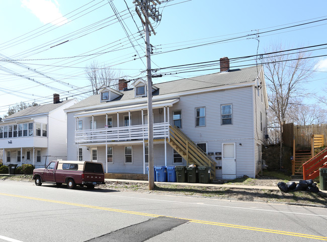 546-552 N Main St in Norwich, CT - Building Photo - Building Photo