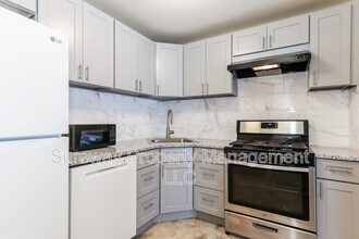 1107 Woodhollow Dr in Marlton, NJ - Building Photo - Building Photo