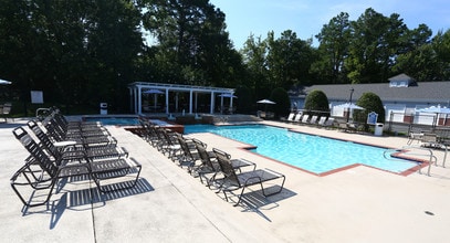 Charter Creek Apartments in Ashland, VA - Foto de edificio - Other