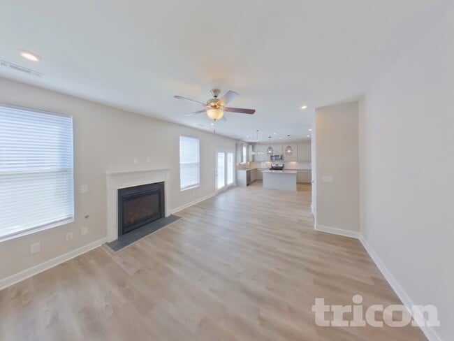 323 Disley Way in Murfreesboro, TN - Foto de edificio - Building Photo