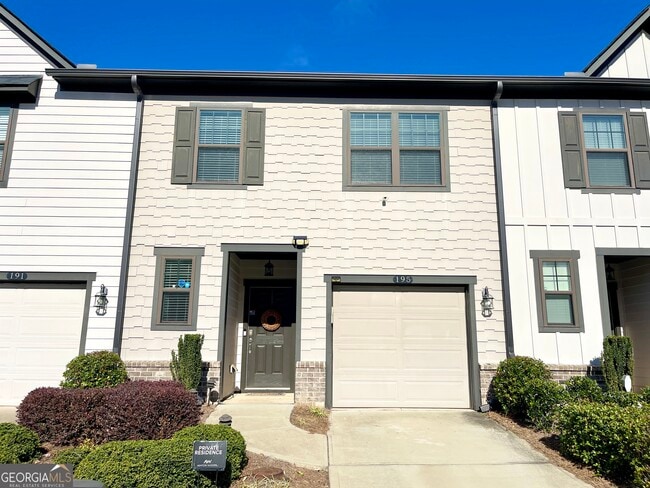 property at 195 Mountain Rest Ct SE