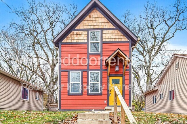 property at 1619 N Tacoma Ave