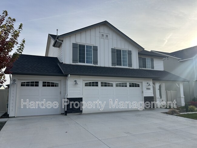 7051 W Plateau Crk Dr in Meridian, ID - Building Photo - Building Photo