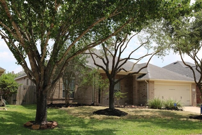 property at 28238 Daystrom Ln