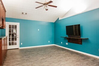 137 Bristol Woods Dr in Athens, GA - Foto de edificio - Building Photo