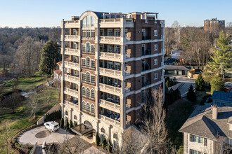 Park Grande Luxury Condos in Louisville, KY - Building Photo - Building Photo