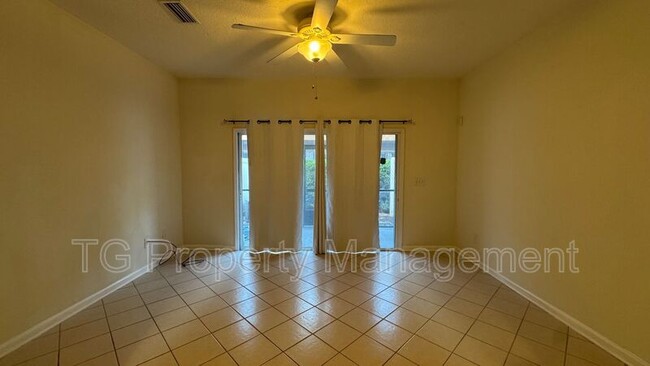 12999 Sunset Lake Dr in Jacksonville, FL - Building Photo - Building Photo