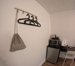 412 S 28th Ave, Unit 1 in Hollywood, FL - Foto de edificio - Building Photo
