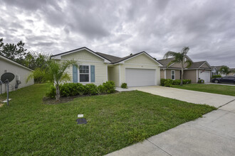 674 Grand Reserve Dr in Bunnell, FL - Building Photo - Building Photo