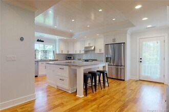 21 Anthony Ln in Darien, CT - Building Photo - Building Photo