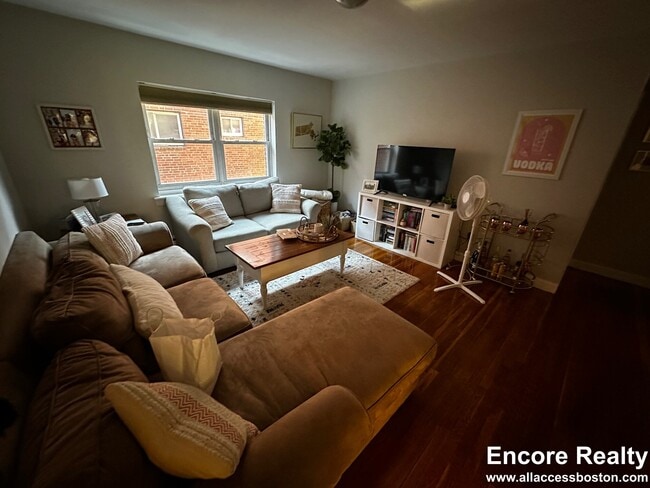 property at 63 Selkirk Rd