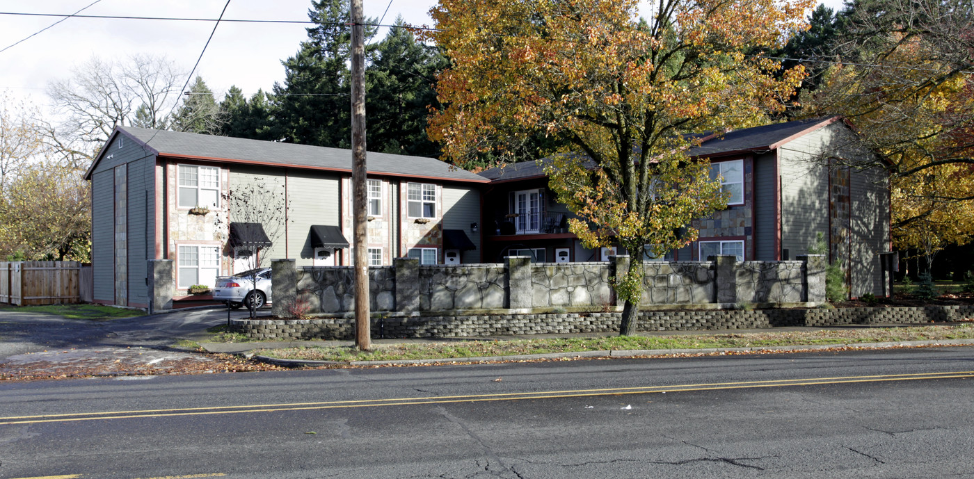 University Commons Apartments in Portland, OR - Building Photo