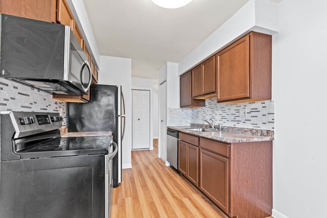 66 Banner Ct in Evesham, NJ - Building Photo - Building Photo