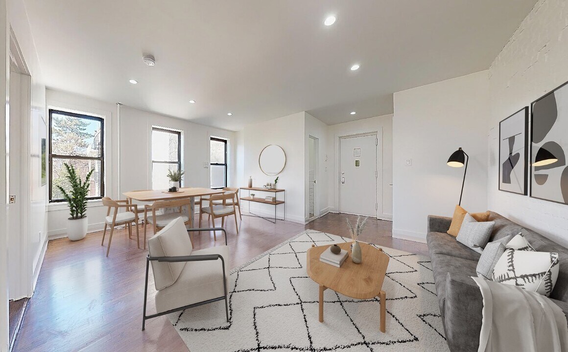 25-04 44th St in Queens, NY - Building Photo