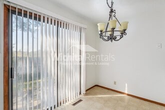 2305 S White Oak Dr in Wichita, KS - Building Photo - Building Photo