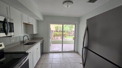 1405 NE 21st St in Wilton Manors, FL - Building Photo - Building Photo