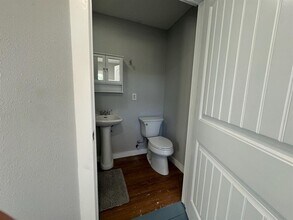 511 Main St in Martindale, TX - Building Photo - Building Photo