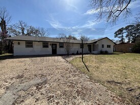 115 Parsons Pkwy in Athens, TX - Building Photo