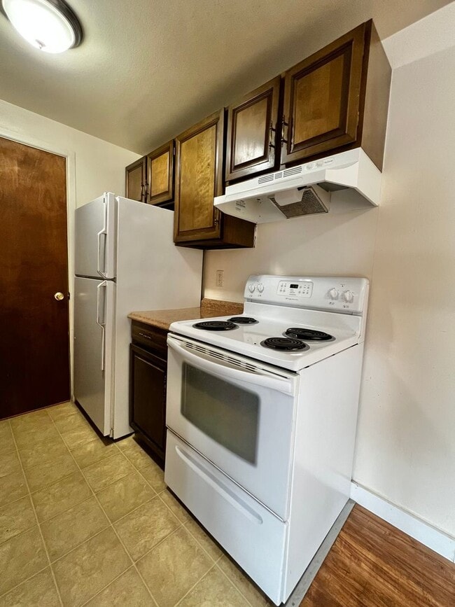 1005 Robertson St in Fort Collins, CO - Foto de edificio - Building Photo
