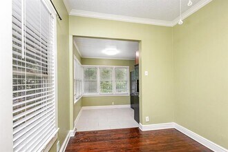 210 S Rosemont Ave in Dallas, TX - Building Photo - Building Photo