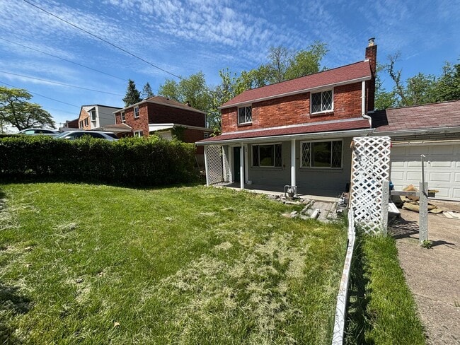 302 Veronica Dr in Pittsburgh, PA - Building Photo - Building Photo