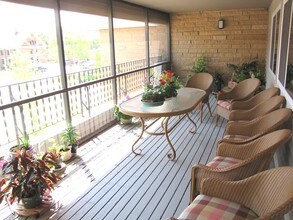 Centennial Plaza Senior Apartments in Le Center, MN - Foto de edificio - Building Photo