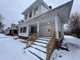 3445 East Blvd in Cleveland, OH - Building Photo