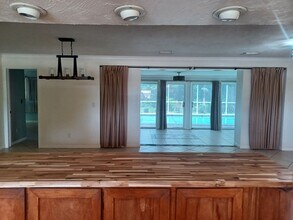 4233 SE 8th Pl in Cape Coral, FL - Building Photo - Building Photo