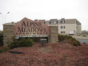 Alpine Meadows in Casper, WY - Foto de edificio - Building Photo