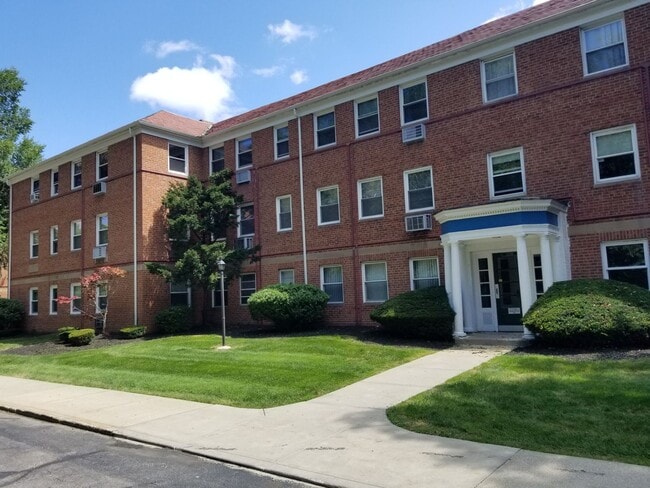 13769 Cedar Rd
