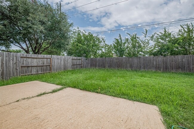 3834 Pebble Garden Ln