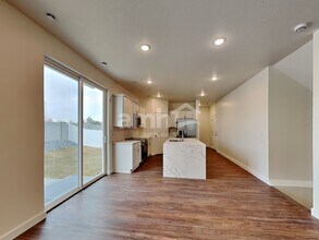 8968 Wilroy Rd in West Jordan, UT - Building Photo - Building Photo