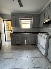 3210 Doverside Dr in Nashville, TN - Foto de edificio - Building Photo