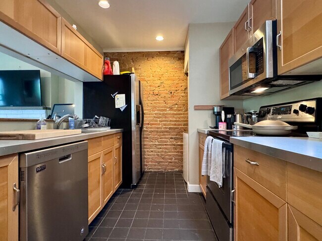 192 W Brookline St, Unit 4 in Boston, MA - Building Photo - Building Photo
