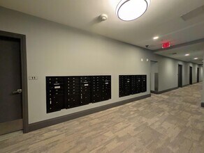 751 N 6th St, Unit 105 in Columbus, OH - Foto de edificio - Building Photo