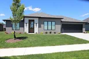 4413 Royal County Rd in Columbia, MO - Building Photo
