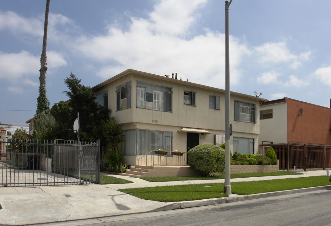 5933 Gregory Ave in Los Angeles, CA - Building Photo