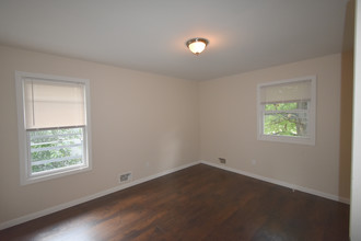 422-424 Jackson Ave, Elizabeth NJ 07201 in Elizabeth, NJ - Building Photo - Interior Photo